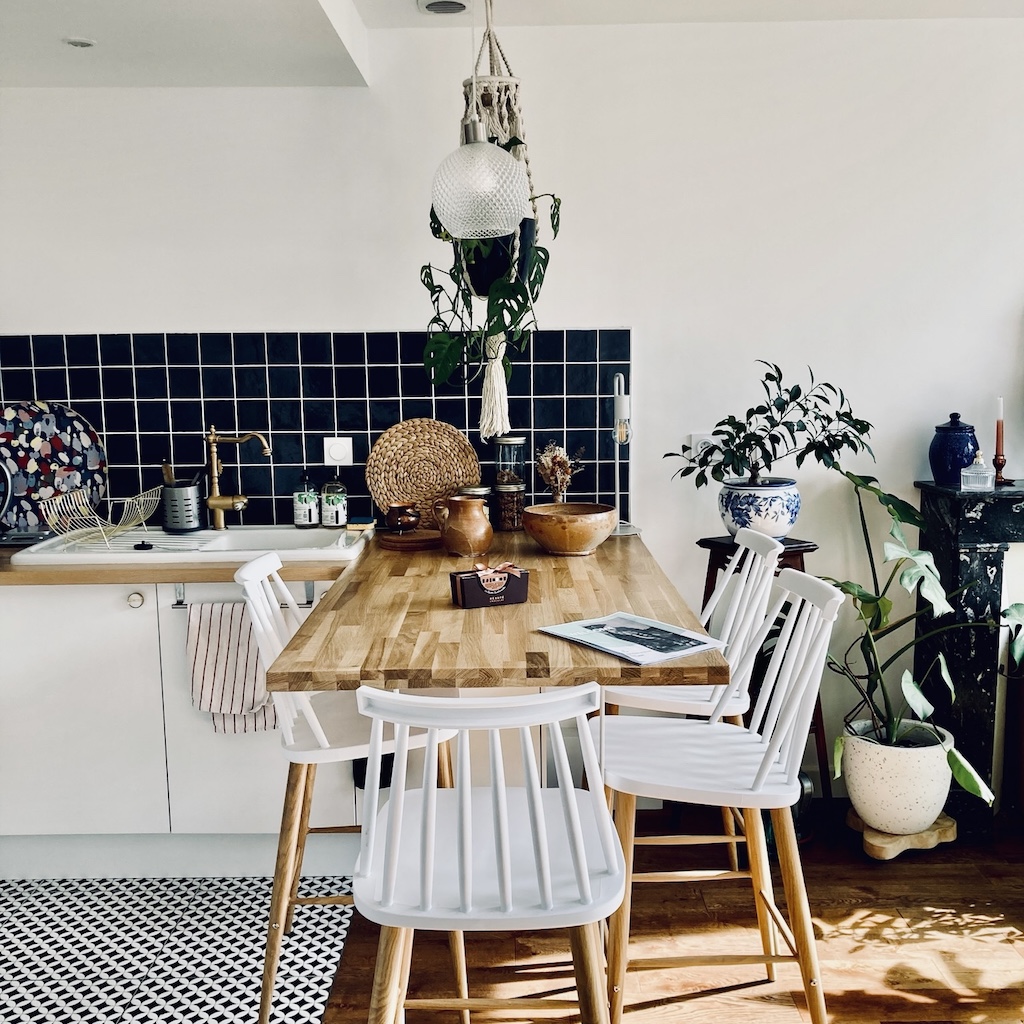 Cuisine table à manger après rénovation