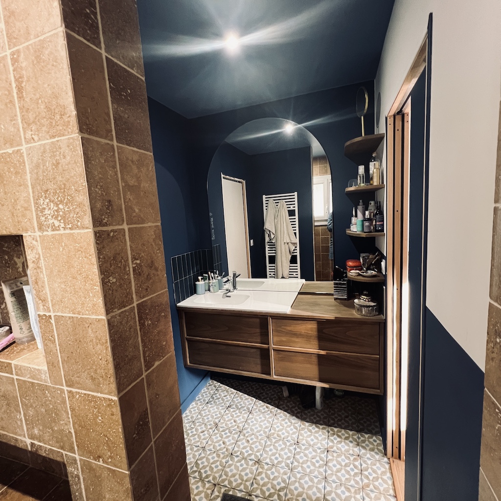 Salle de douche maison C